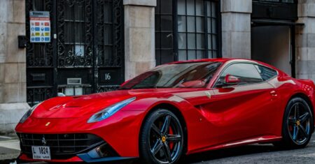 Superesportivos: Como a Tecnologia de Segurança Protege Motoristas Mesmo em Acidentes Graves